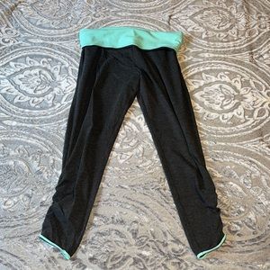 PINK Yoga Capri black and teal cute